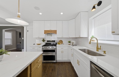 Chatham House | Movie-Themed Home w/Theater - Sleeps 12 - 4BR