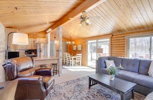 Breezy Point House | Near Golf & Lake: Breezy Point Resort Log Cabin