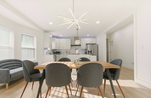 Hanover Place House | NEW! Gated, Modern, Clean, 6 bdr, 4 bth, convenient location