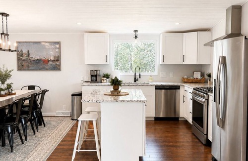 St Ignace House | *NEW*Lakeside Retreat~Mackinac Island Direct View!