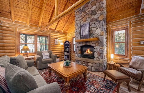 Interlochen House | NEW Nestled Ducks Cabin Near Green Lake