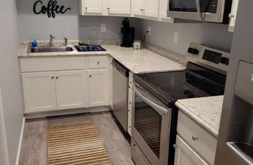 Quincy Apartment | New remodeled apartment Perfect for the business trip or in town for family.