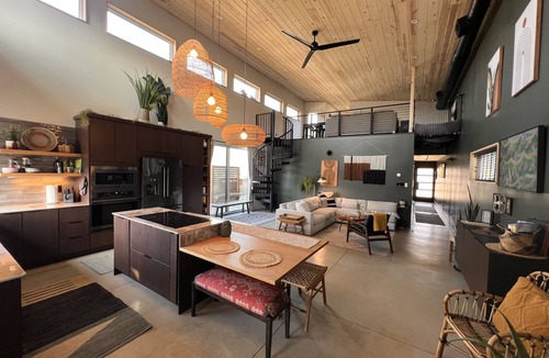 Miller Beach House | New sauna, steps from beach and National Park
