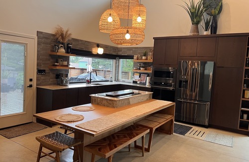 Miller Beach House | New sauna, steps from beach and National Park