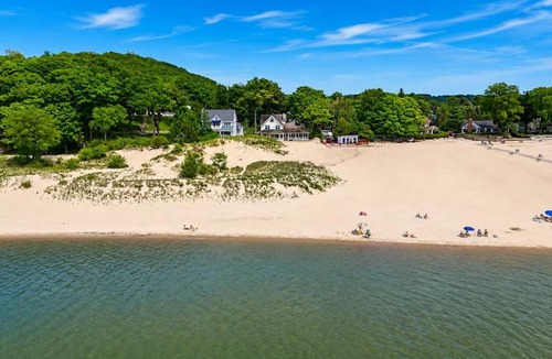 Frankfort House | NEW! The Frankfort Beach House - Spectacular!