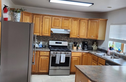 Schererville House | New to VRBO! Sweet Home Schererville, IN! 3bd/3 bath. Sleeps 6. Close to Chicago