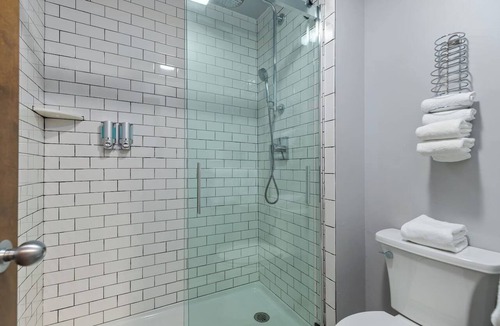 Elkhart Lake Bed & Breakfast | New Victorian Inn #243 | King Bed
