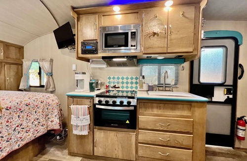 Georgetown House | New Vintage RV centrally located in Georgetown on .25 acres with a fun twist!