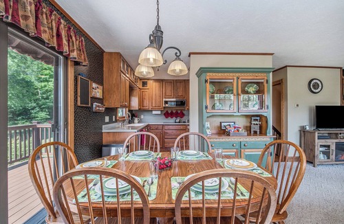 Mullett Lake Ski Chalet | North Straits Chalet-Fast Drive to Mackinaw Ferry