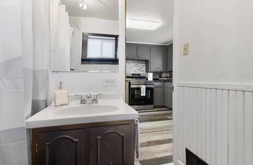 Oconto House | Oconto Hideaway- Mid/Long term stays welcome!