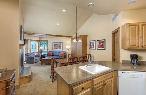 Hanover Resort | OFFICIAL LISTING | WorldMark Galena 1 BR w/Fireplace, Jetted Tub, Pool & More!