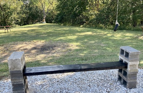 Loraine House | Old Fashioned Getaway is 7 acres of peaceful country living.