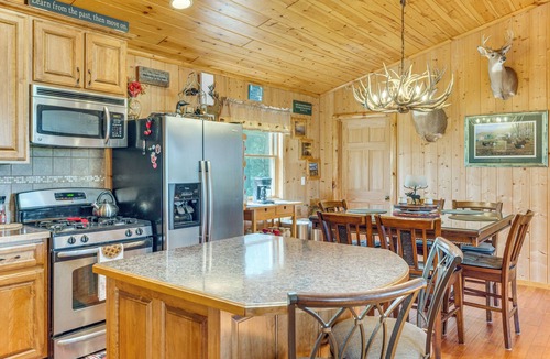 Maple City Apartment | On 4 Acres! Retreat w/Lake Access in Maple City