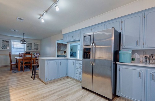 Ventress House | Oversized Newly Renovated Home with Pool and Private Pier! Sleeps 10!