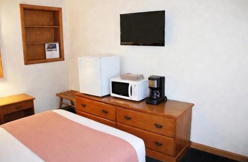 Ely Hotel | Paddle Inn
