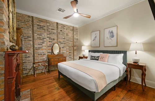 Treme Hotel | Parkside Villas, 6 Historic Guest Houses, Sleep 26
