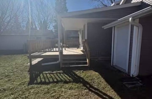 McFarland House | Peaceful and Spacious Home With Fenced Yard - 15 Min to Madison