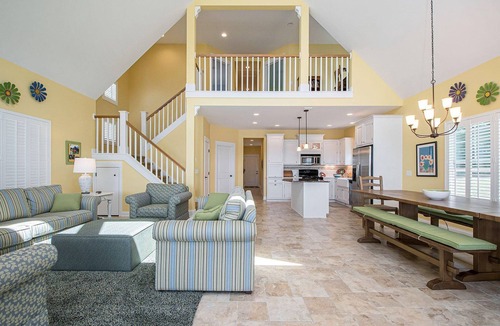 Gowen House | Perfect Family Lakehouse - Sleeps 16, Sandy Beach, Dock, Fire Pit & Big Yard