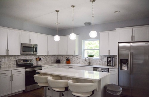 South Haven House | Perfect for Family Vacation Hot Tub Private Back Yard Dog Friendly