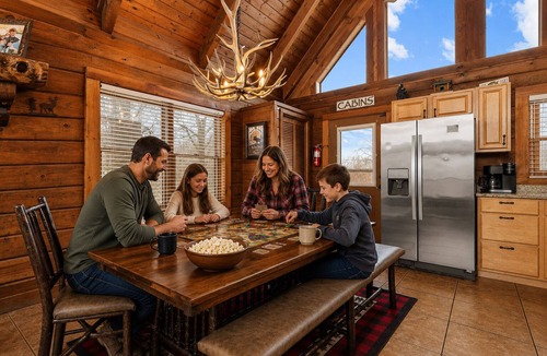 Big Cedars Cabin | Pet-Friendly Hot Tub Cabin Near Thunder Ridge Sleeps 8