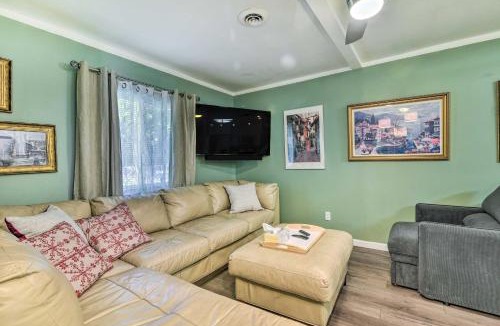 Taylor House | Pet-Friendly Taylor Home w/Backyard Oasis!