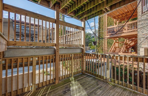 Wrigleyville House | Pet-Friendly w/Pool Table: Walk to Wrigley Field