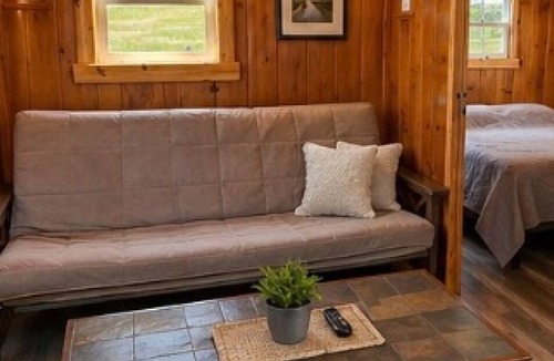 Cheboygan Cabin | Pleasant 1-bedroom cabin with AC in charming Cheboygan