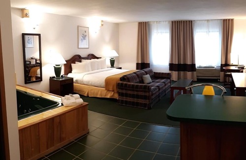 Newberry Hotel | Pleasant Moose Lodge