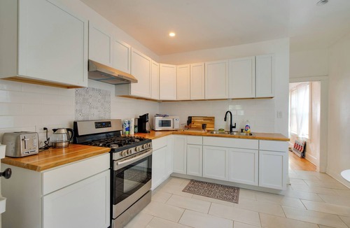 Greater Grand Crossing House | Pool Table! Pet-Friendly Haven 6 Mi to Rate Field