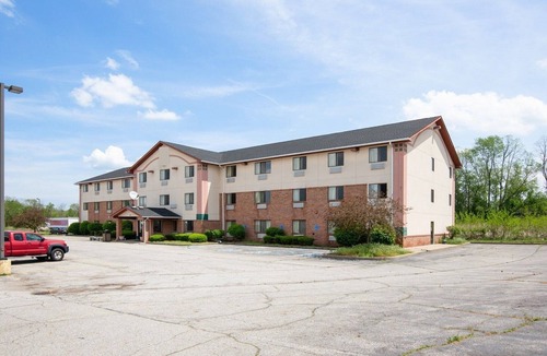Portage Apartment | Premium King Room with Jetted Tub