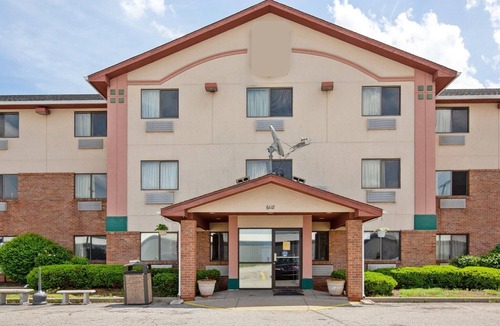 Portage Apartment | Premium King Room with Jetted Tub