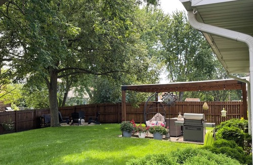 Roselle House | President's Cup Get-Away Home! Enjoy a nice home with a beautiful backyard!