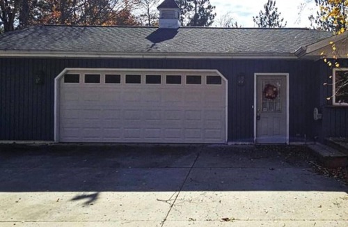 Lewiston House | Private 2 bedroom house in Lewiston with plenty of space to relax and unwind.