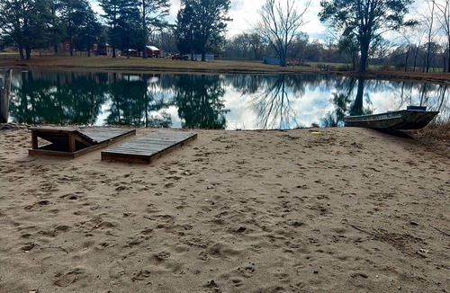 West Frankfort RV Rental | Private beach for parties, pavilion on the site, plenty of parking, porta potty