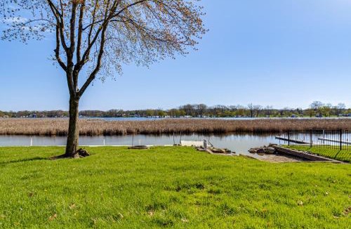 Lake James House | Private Dock & Large Deck! Jimmerson Lake Escape