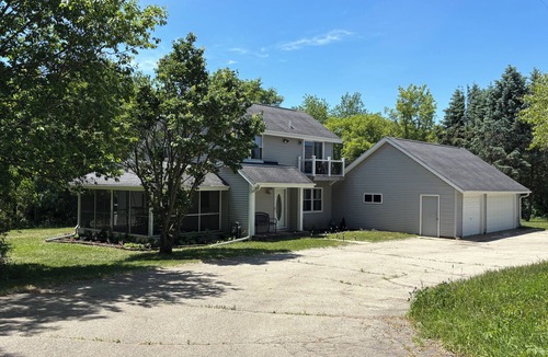 Honey Creek House | Private House on 5 acres. Enjoy peace and nature. One minute to Alpine Valley