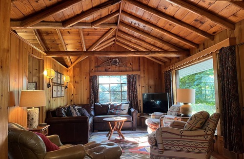 Pigeon House | Private Lakefront Cottage on North Shore Sand Point.
