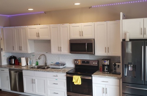 Edgewood House | Private Newer Suite Laundry n Full Kitchen between Seattle Tacoma