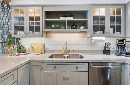 Harbor Springs Condo | Professionally Updated, Spacious, & Stylish- 4-bedroom, 3.5-bath condo