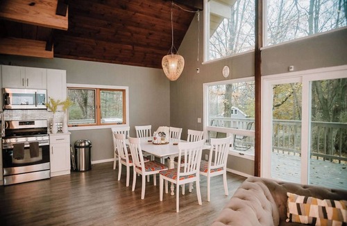 Rolling Prairie House | Pure Michiana - Rustic & Cozy Near the State Line - Rolling Prairie