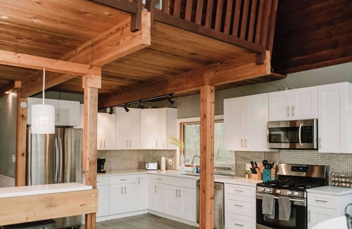 Rolling Prairie House | Pure Michiana - Rustic & Cozy Near the State Line - Rolling Prairie