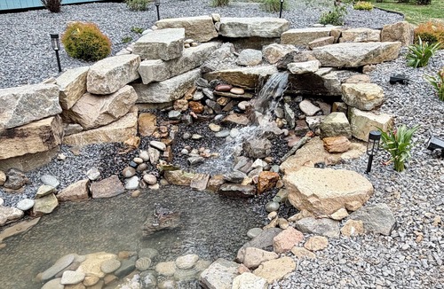 Cape Girardeau Apartment | Purple Tiny House with Fire pit & Nature