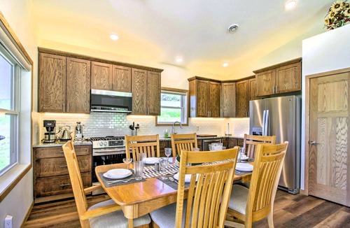 Brandon House | Quam Lake, Private Dock & Beach (near Alexandria)