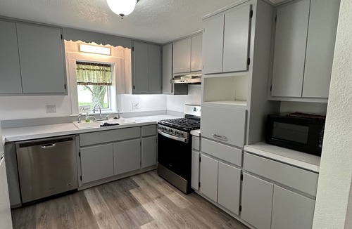 Nappanee House | Quiet Country Retreat East of Nappanee — Relax, Recharge, and Unwind