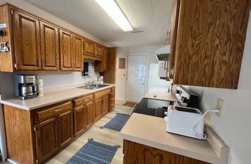 Detroit Lakes Cabin | R and M Escape