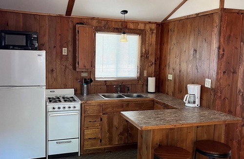 Hackensack Cottage | Rainbow's End Resort - Lakefront Cottages – Newly Remodeled with Private Beach