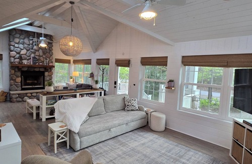 Michigan City Cottage | Relaxing Woodsy Cottage Retreat: Perfect for Families & Friends [Sleeps 8]
