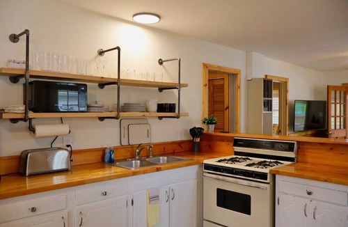 Indian River Cabin | Riverside Escape | Perfect for Families & Friends