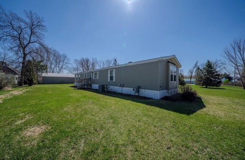 Todd County House | Room to Roam 3-bedroom cabin with AC in Swanville
