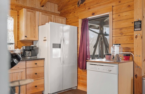 Marion Cabin | Sam's Place- Peaceful Cabin near Lake Of Egypt